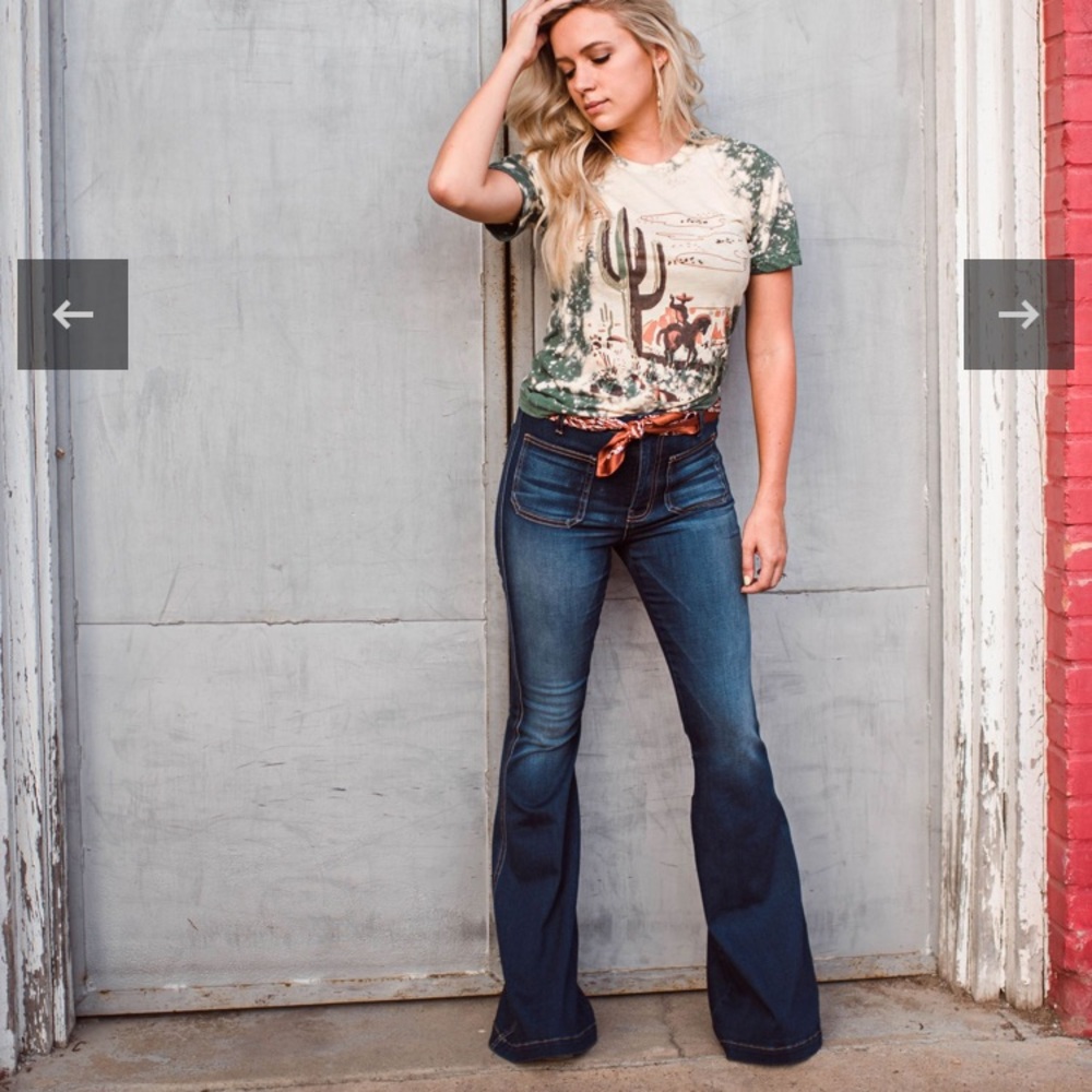 Dark Denim Front Pocket Ultra Flare Jean